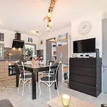 Pet Friendly In *