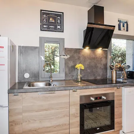 Holiday home Stunning In With Kitchen Le Barcares